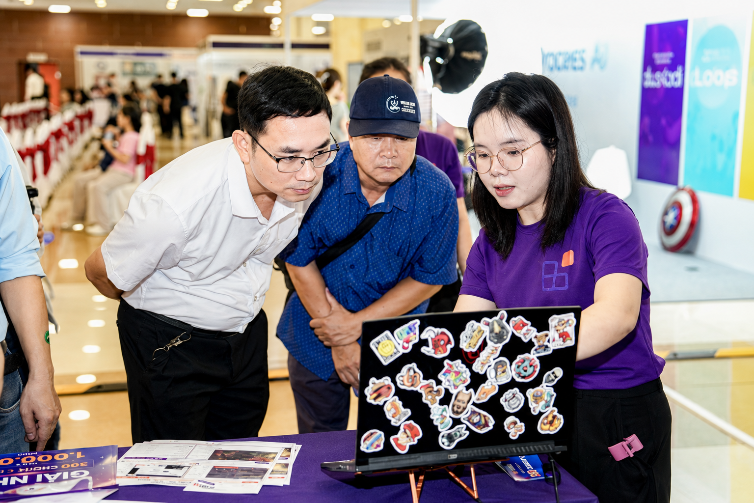 Visitors watching a live Wistudi demonstration at Vietnam EdTech Expo 2026