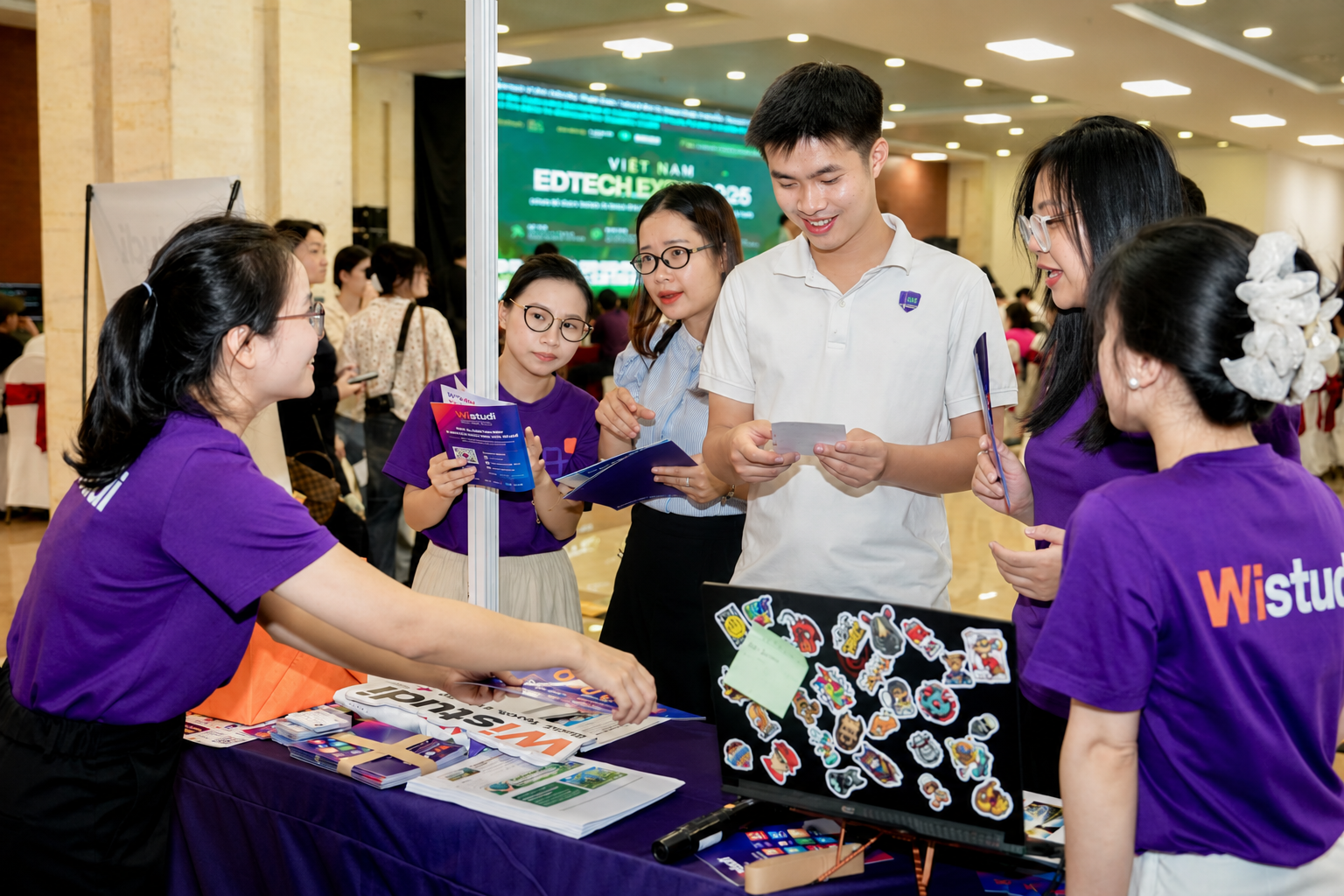 Wistudi team members and visitors at Vietnam EdTech Expo 2026 in Hanoi